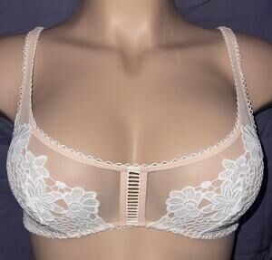 X-SMALL WHITE FLORAL LACE VICTORIA'S SECRET BRALETTE